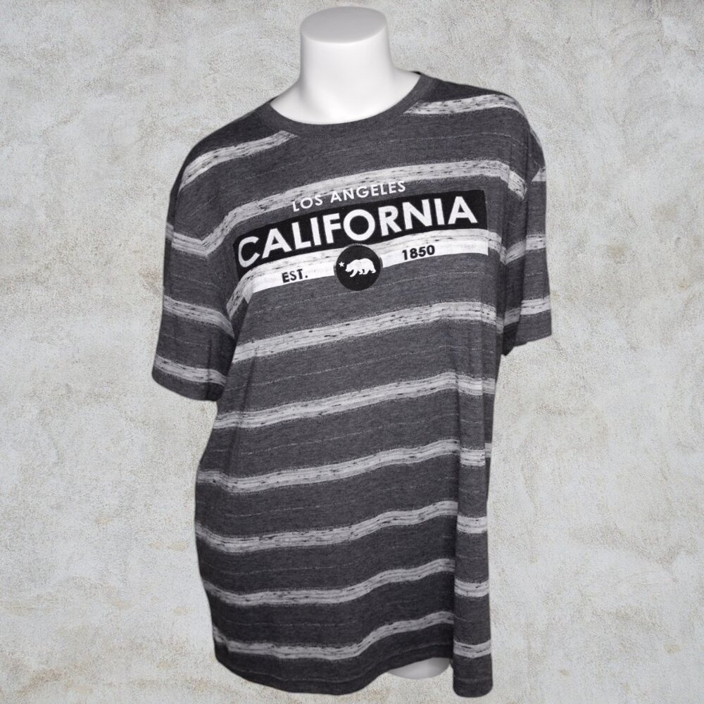 Los Angeles California EST 1850 Bear Star Striped Gray Black and White T-Shirt